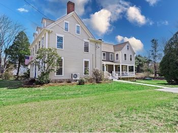 1 Winnatuxett Beach Rd