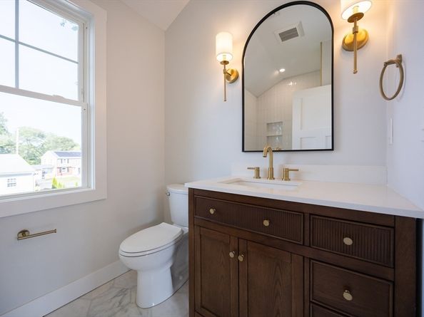 40 Lafayette St, Milton MA 02186