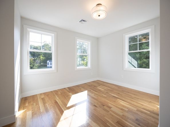 40 Lafayette St, Milton MA 02186