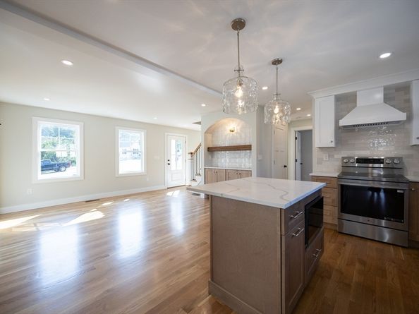 40 Lafayette St, Milton MA 02186