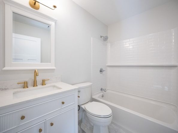 40 Lafayette St, Milton MA 02186
