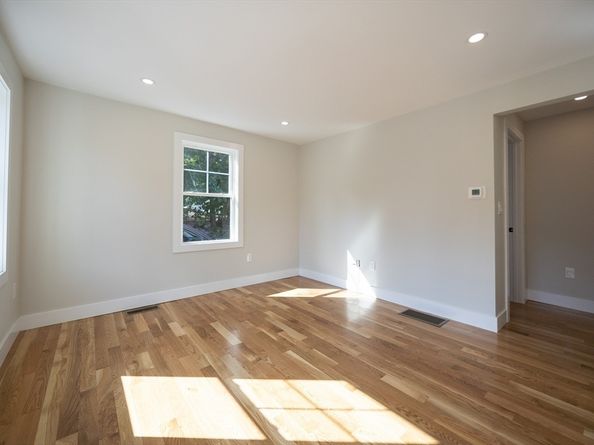 40 Lafayette St, Milton MA 02186