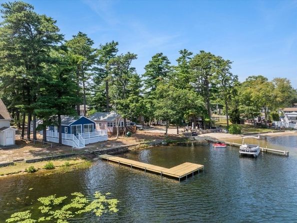 37 Pine Lake Dr, Wareham MA 02538