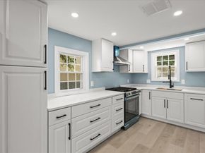 37 Pine Lake Dr, Wareham MA 02538