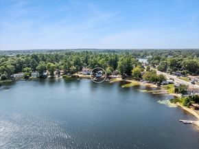 37 Pine Lake Dr, Wareham MA 02538