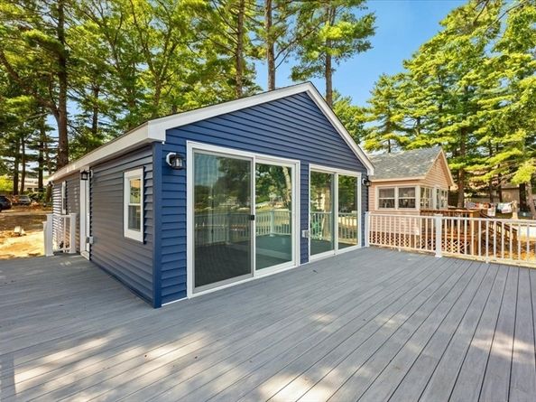 37 Pine Lake Dr, Wareham MA 02538