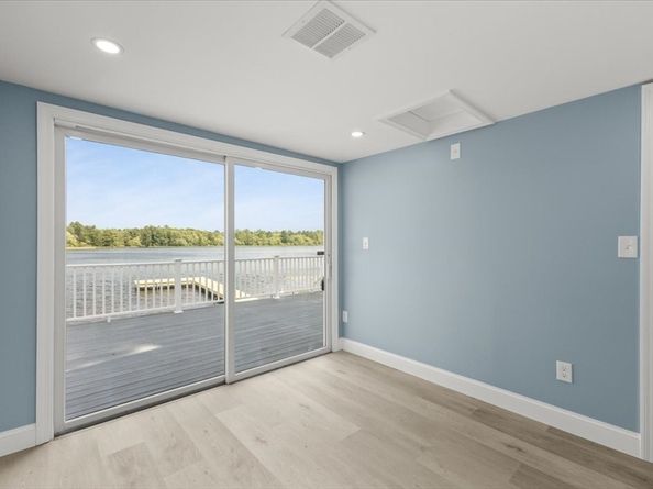 37 Pine Lake Dr, Wareham MA 02538