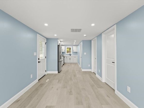 37 Pine Lake Dr, Wareham MA 02538