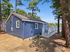 37 Pine Lake Dr, Wareham MA 02538