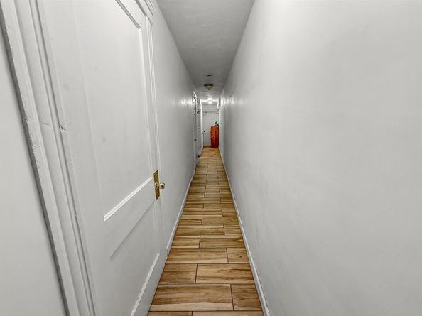 21 Dorchester St, Worcester MA 01604