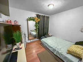 21 Dorchester St, Worcester MA 01604