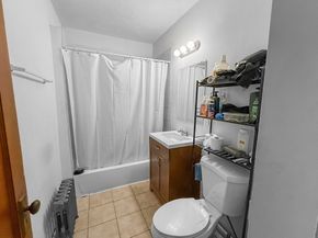 21 Dorchester St, Worcester MA 01604