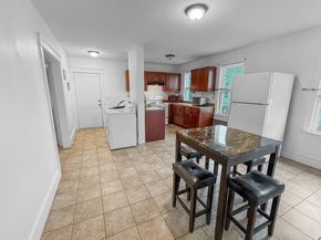 21 Dorchester St, Worcester MA 01604