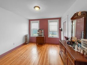 21 Dorchester St, Worcester MA 01604