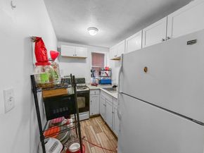 21 Dorchester St, Worcester MA 01604