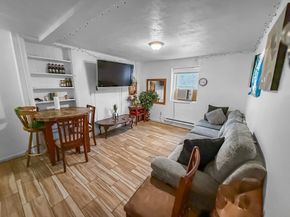 21 Dorchester St, Worcester MA 01604