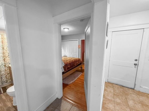 21 Dorchester St, Worcester MA 01604