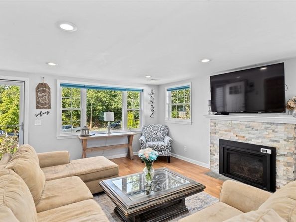 129 Chief Justice Cushing Hwy, Hingham MA 02043