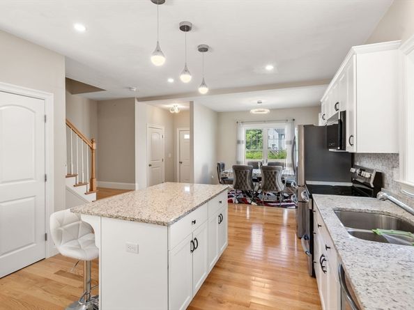 26 Brookview Ln 26, Mendon MA 01756