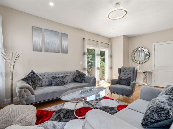 26 Brookview Ln 26, Mendon MA 01756