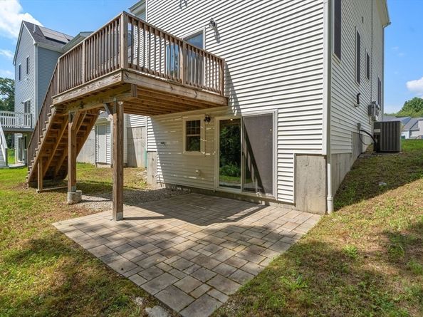 26 Brookview Ln 26, Mendon MA 01756