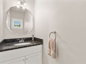26 Brookview Ln 26, Mendon MA 01756
