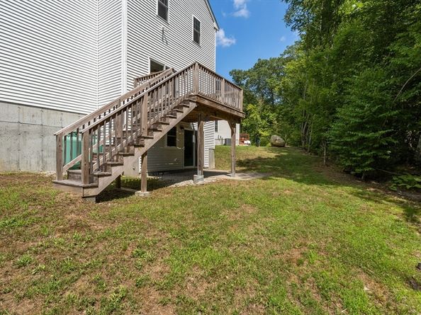 26 Brookview Ln 26, Mendon MA 01756