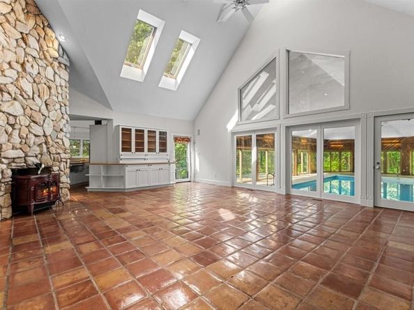 5A Valley Road, Dover MA 02030