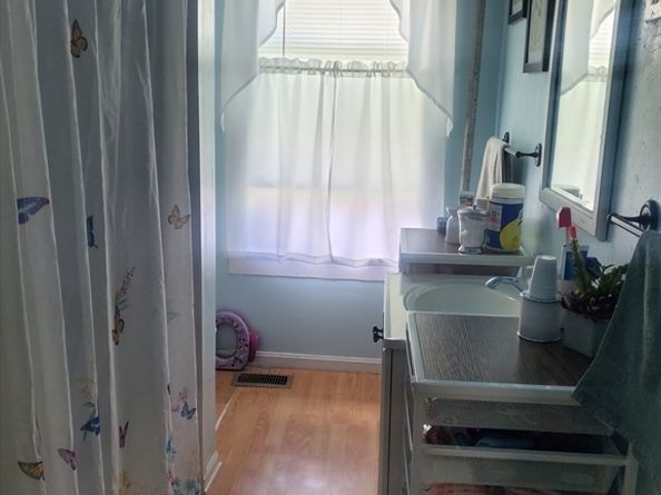 408 School Street, Webster MA 01570