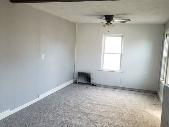 408 School Street, Webster MA 01570