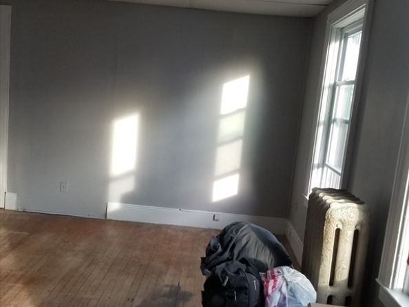408 School Street, Webster MA 01570