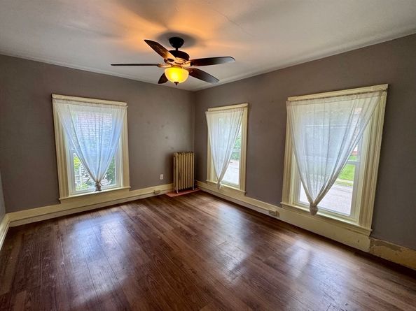 52 Elm St, North Brookfield MA 01535