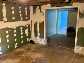 52 Elm St, North Brookfield MA 01535