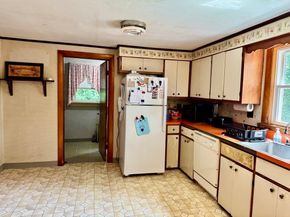 52 Elm St, North Brookfield MA 01535