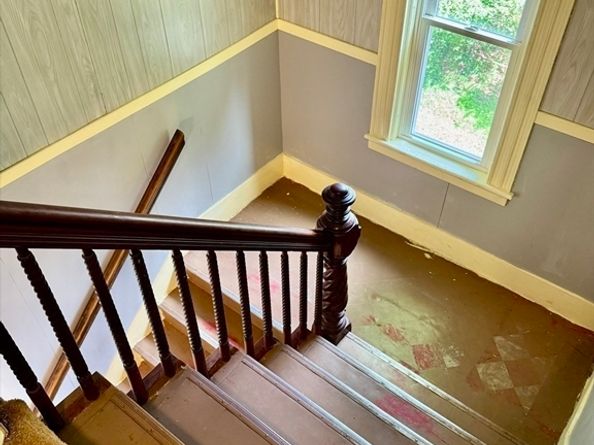 52 Elm St, North Brookfield MA 01535