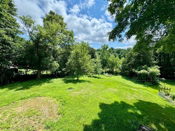 52 Elm St, North Brookfield MA 01535