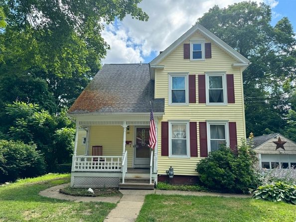 52 Elm St, North Brookfield MA 01535