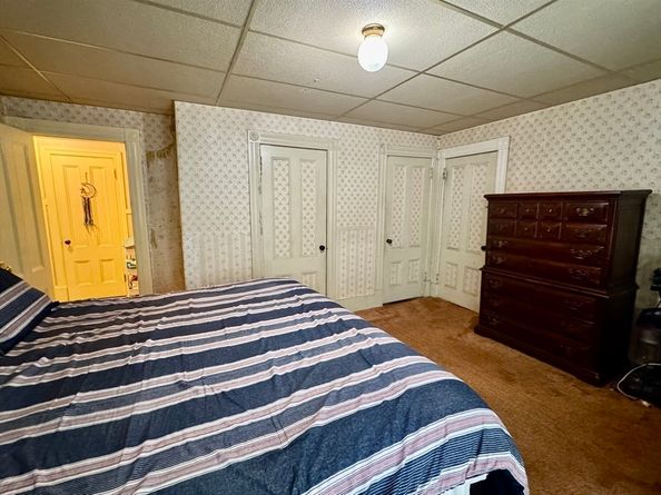 52 Elm St, North Brookfield MA 01535