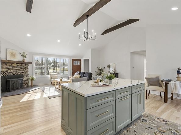21 Davis Rd, Westminster MA 01473