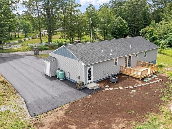 21 Davis Rd, Westminster MA 01473
