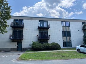 25 Alpine St 7, Boston MA 02136