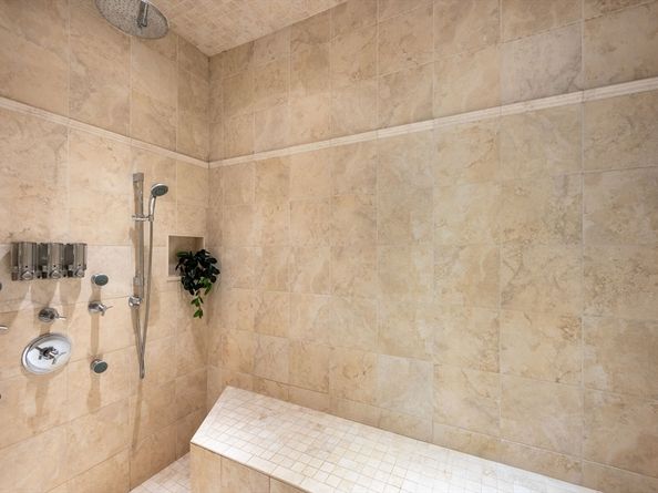 221 Victory Rd 221, Quincy MA 02171