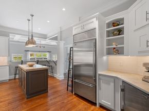 221 Victory Rd 221, Quincy MA 02171