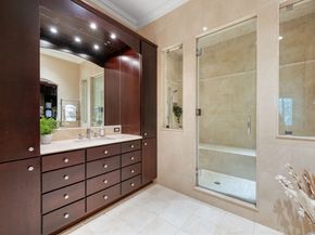 221 Victory Rd 221, Quincy MA 02171
