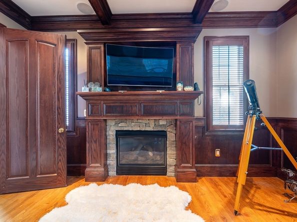 221 Victory Rd 221, Quincy MA 02171