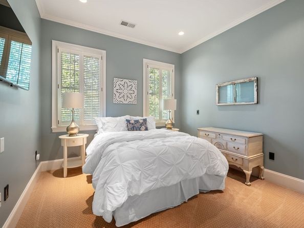 221 Victory Rd 221, Quincy MA 02171