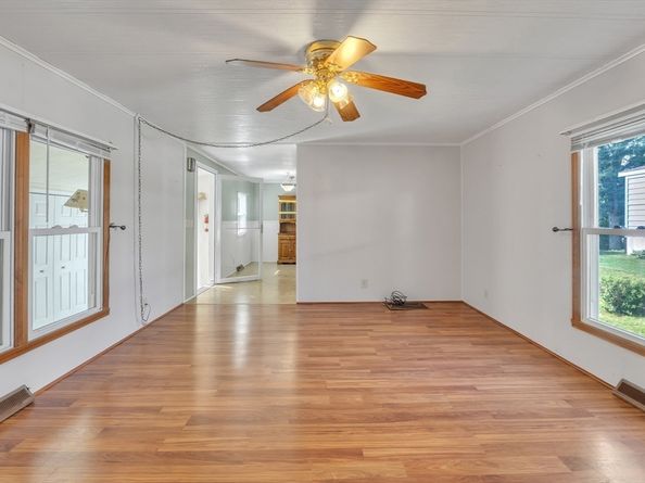 43 Park Ave, Sturbridge MA 01566