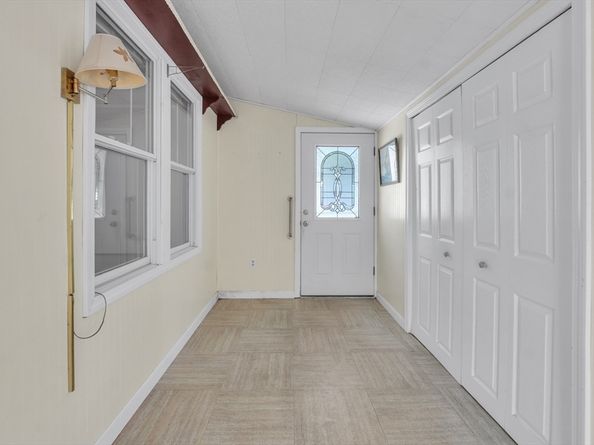 43 Park Ave, Sturbridge MA 01566