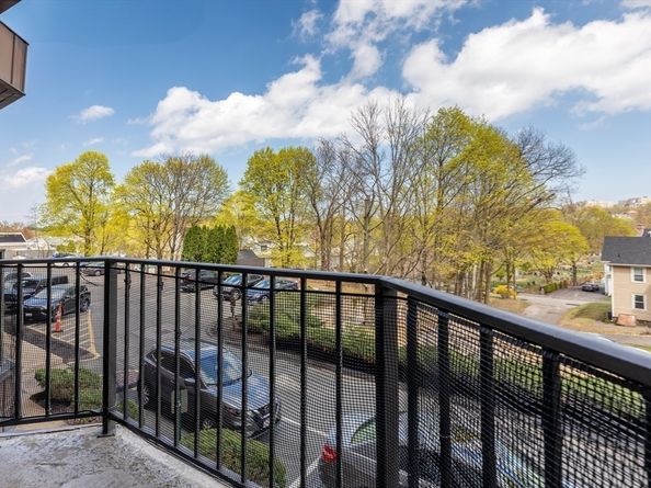 230 Willard St 204, Quincy MA 02169