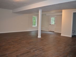 8 Foster Rd, West Brookfield MA 01585